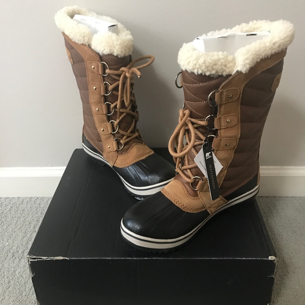 NWTs Sorel Tofino II Sherling Boots